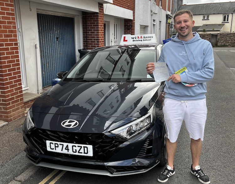 Curtis from Dawlish passed his practical driving test with Williams Driving School