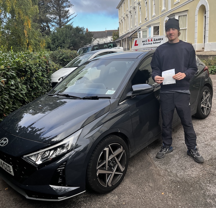 Sam from Dawlish passed his practical driving test with Williams Driving School